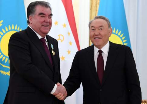 Казахстан и Таджикистан облегчили условия регистрации для своих граждан на территории двух стран