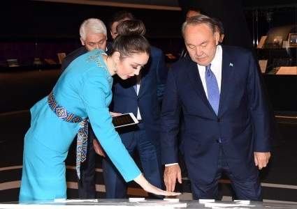 Выставку по антиядерным инициативам Казахстана посетил Назарбаев