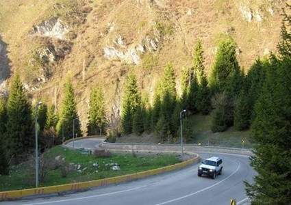 Мост через Малую Алматинку между Медеу и Чимбулаком закроют на месяц на капремонт