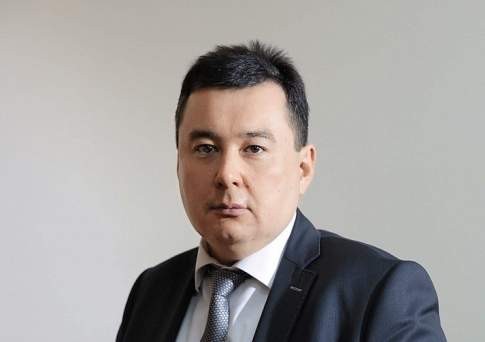 Отстранен от работы глава совета директоров страховой компании Amanat