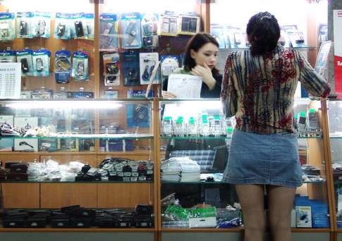 Казахстанские обменники определились с курсом, магазины меняют ценники