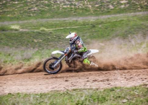 Водительское удостоверение стало обязательным для управления мотоциклами, скутерами и квадроциклами в Казахстане