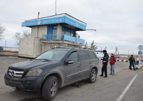 Полицейские Караганды вернут жителю Алматинской области его угнанный джип