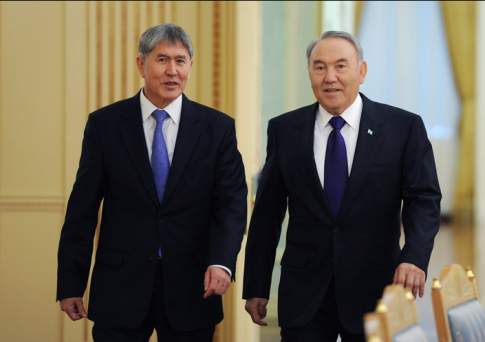 Президент Казахстана Нурсултан Назарбаев встретился в Минске с президентом Киргизии