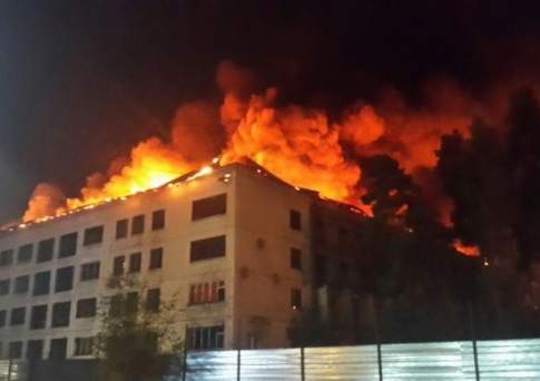 В Алматы загорелась гостиница "Жетысу"
