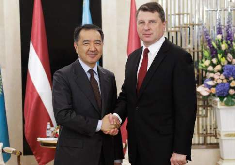 Бакытжан Сагинтаев встретился с Президентом Латвии Раймондсом Вейонисом