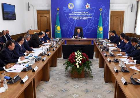 Алматы нужны «умная» транспортная система и возрождение института генплана, считает Назарбаев