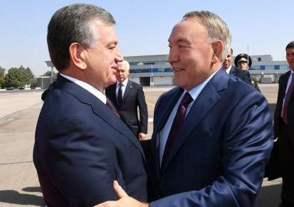 Назарбаев поздравил президента Узбекистана с днем рождения