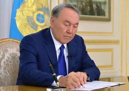 Назарбаев подписал поправки по вопросам обращения лекарственных средств