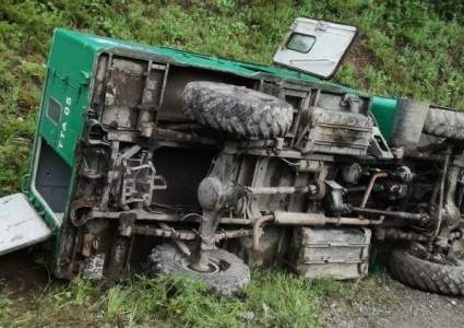 Автомашина с отдыхающими туристами перевернулась в Алматинской области; пострадали 4 человека