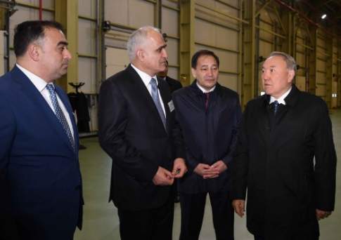 Назарбаев посетил ТОО «Центр производства и логистики Азерсун» и морской терминал в Мангистауской области