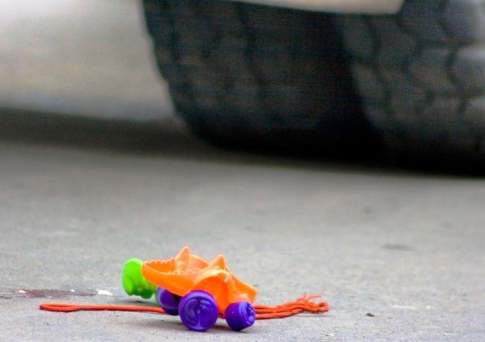 В Актау 19-летняя девушка сбила пятилетнего мальчика и скрылась с места ДТП