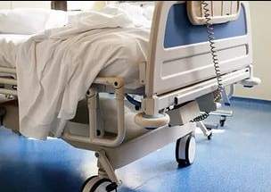 Совершившая самоподжог в генпрокуратуре РК женщина скончалась