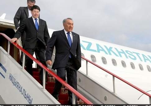Назарбаев прибыл во Францию с официальным визитом