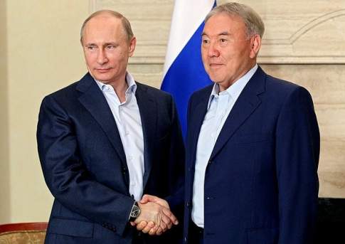 Назарбаев и Путин обсудили крымский референдум