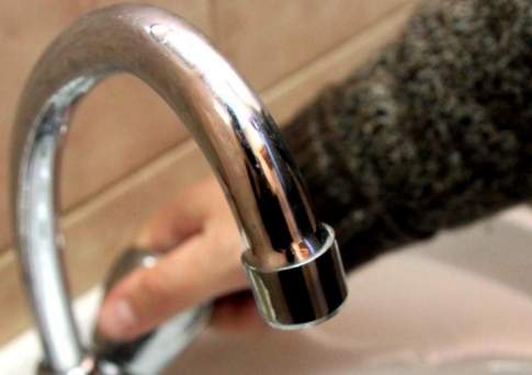 Более 120 многоэтажек в Павлодаре остались без горячей воды из-за аварии на теплосетях