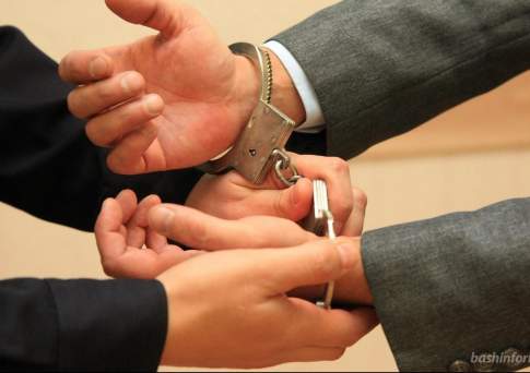 Подозреваемого в хищении более 39 млн тенге казахстанца спустя 7 лет экстрадировали из Чехии