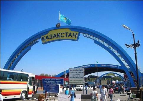 О приоритетном порядке пересечения казахстанско-кыргызской границы для физических лиц договорились премьеры Кыргызстана и Казахстана