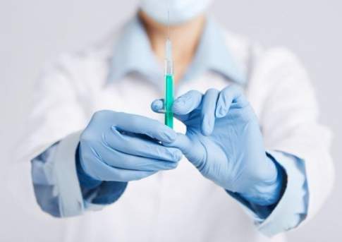 Фигурантка дел о гибели двух детей после анестезии в Караганде вернула сертификат