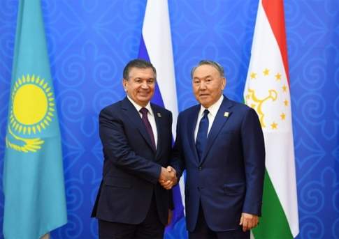 Президенты Казахстана и Узбекистана отмечают активизацию бизнес-контактов двух стран