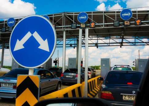 Все новые дороги сделают платными для грузового транспорта в Казахстане