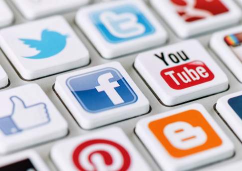 Нежелательные фотографии чиновников Атырауской области обнаружили в соцсетях