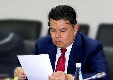 Назарбаев снял дисциплинарное взыскание с министра энергетики Бозумбаева