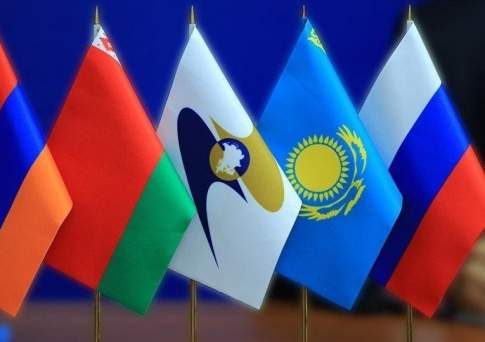  Страны ЕАЭС должны подтянуться до единого экономического уровня, считает Назарбаев
