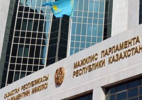 В мажилисе представили законопроект, предусматривающий поэтапный отказ от регулирования цен на сжиженный газ