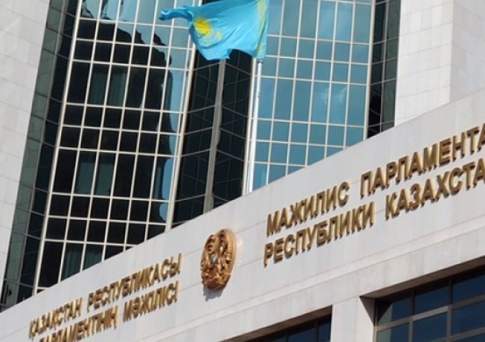 В Казахстане законодательно определят новые признаки вывода денег из страны