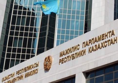 Мажилис одобрил поправки в законодательство по вопросам профессионально-технического образования в Казахстане