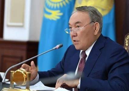 Чиновнику в Казахстане должно быть невыгодно воровать – Назарбаев