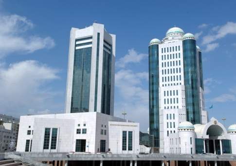 Совместное заседание палат парламента с участием Назарбаева началось в Астане