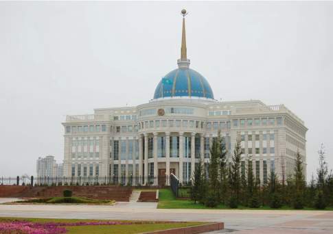 Назарбаев соболезнует семьям и близким погибших в теракте в пакистанском Кветте