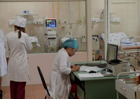 Два человека получили ожоги во время пожара в магазине в Алматы