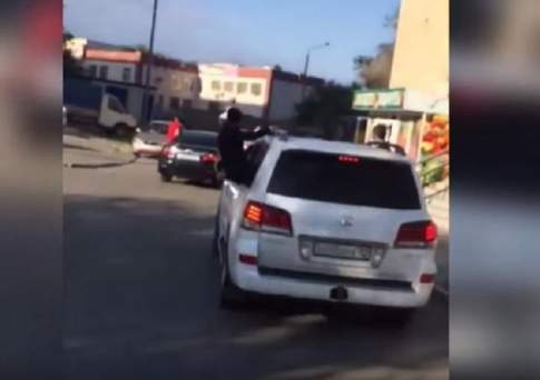В Актау привлекли к ответственности водителей скандального свадебного кортежа (видео)