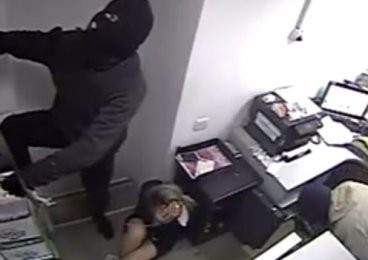 5 млн тенге пообещали в Kaspi bank за информацию о грабителях