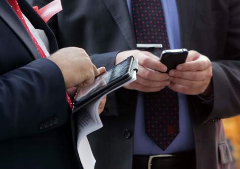 Казахстанские госслужащие заменят служебные «корочки» на ID-карты