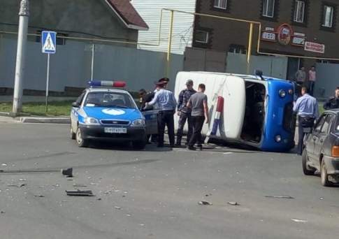 Полицейская «таблетка» перевернулась при столкновении с легковым авто в Костанае