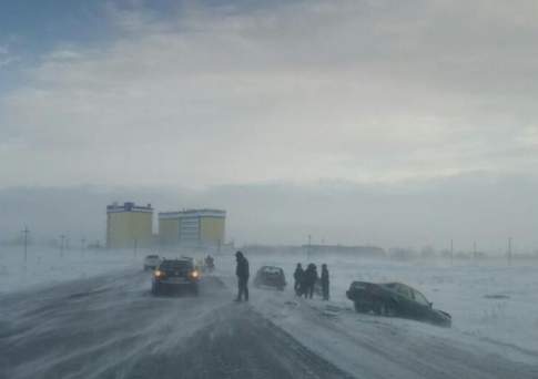 Массовое ДТП произошло на трассе близ Караганды