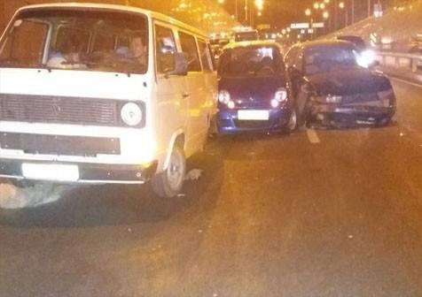 Несколько цепных ДТП с участием 11 автомашин произошло на одном участке в Алматы