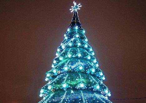  В Астане и Алматы вечером 18 декабря зажгутся огни новогодних елок