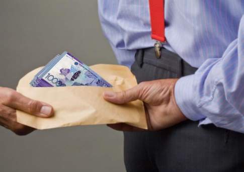 Создать спецкомиссию для рассмотрения случаев преступного отношения к госсредствам поручил Назарбаев