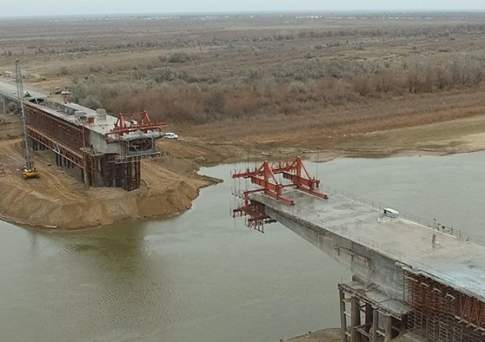 1,5 млрд тенге хотят выделить из бюджета на достройку моста через Урал в Атырауской области