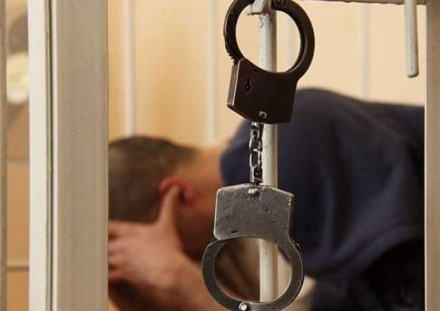 К 15 годам лишения свободы приговорили мужчину, напавшего на 11-летнего мальчика в подъезде многоэтажки в Шымкенте