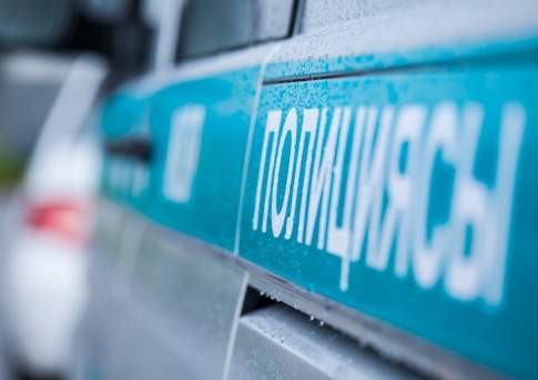Полицейский на патрульной машине насмерть сбил пешехода в Алматинской области
