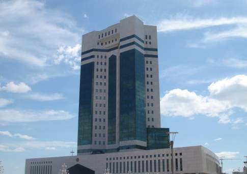 В Казахстане распределены обязанности между премьер-министром и его заместителями