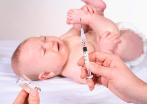 Штрафовать родителей за отказ вакцинировать детей намерены в Казахстане