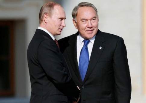 Назарбаев и Путин обсудили по телефону предстоящую встречу на саммите в Актау