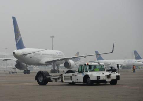 Летевший в Уральск самолет Air Astana из-за неисправности совершил посадку в Актобе